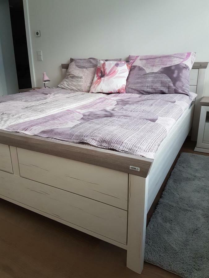 Central Family-Friendly Apt In Wina Bagian luar foto